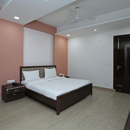 SPOT ON 74347 Satyam Bhawan Hotel Puri Zewnętrze zdjęcie